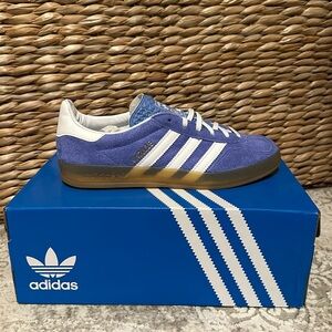 Women’s Gazelle Indoor HQ8717 Blue/White Size 8